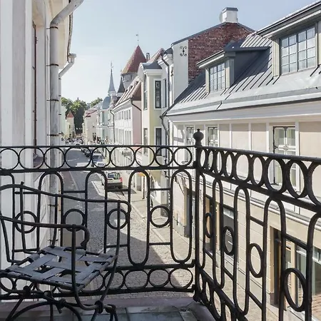 Modern Old Town With Sunny Balcony Διαμέρισμα